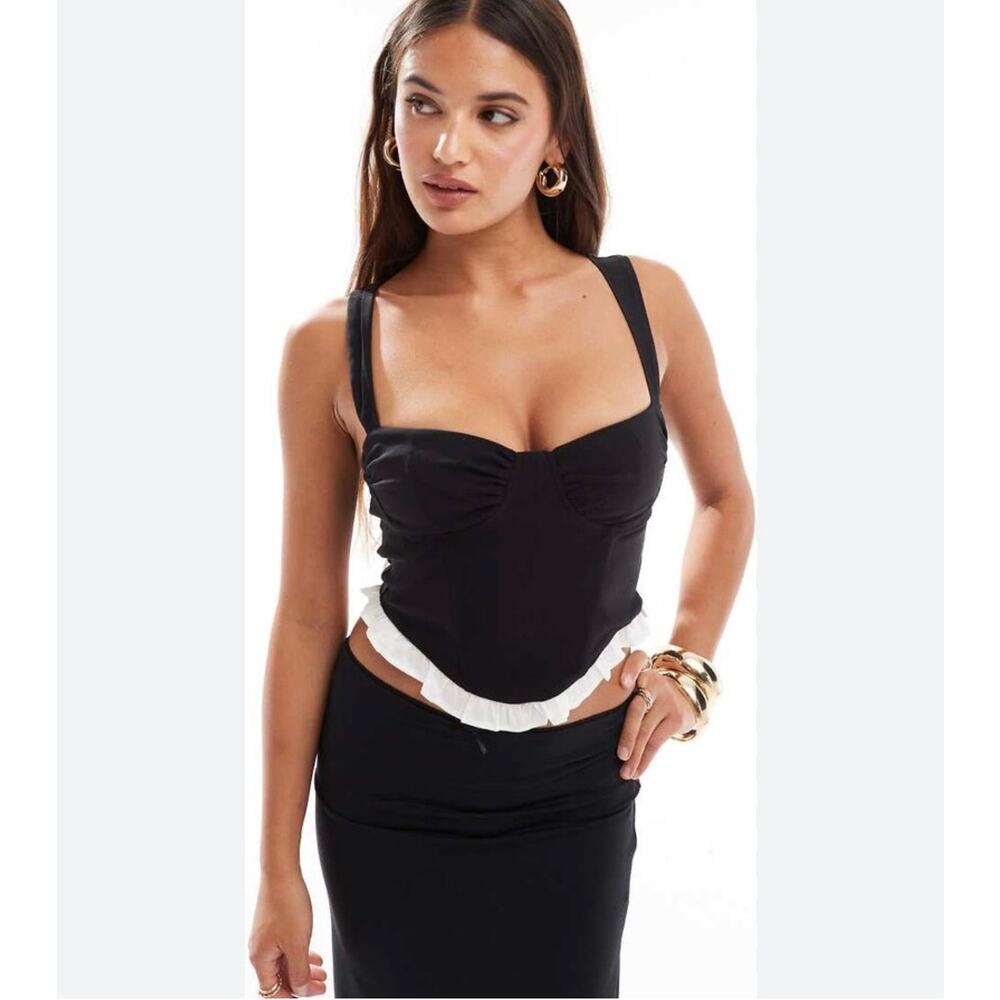 Bershka contrast hem square neck top black and white Sz. S NWOT
